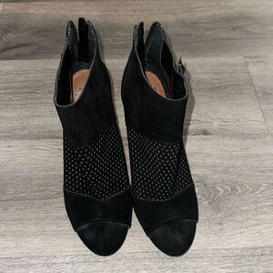 Dolce Vita suede Booties